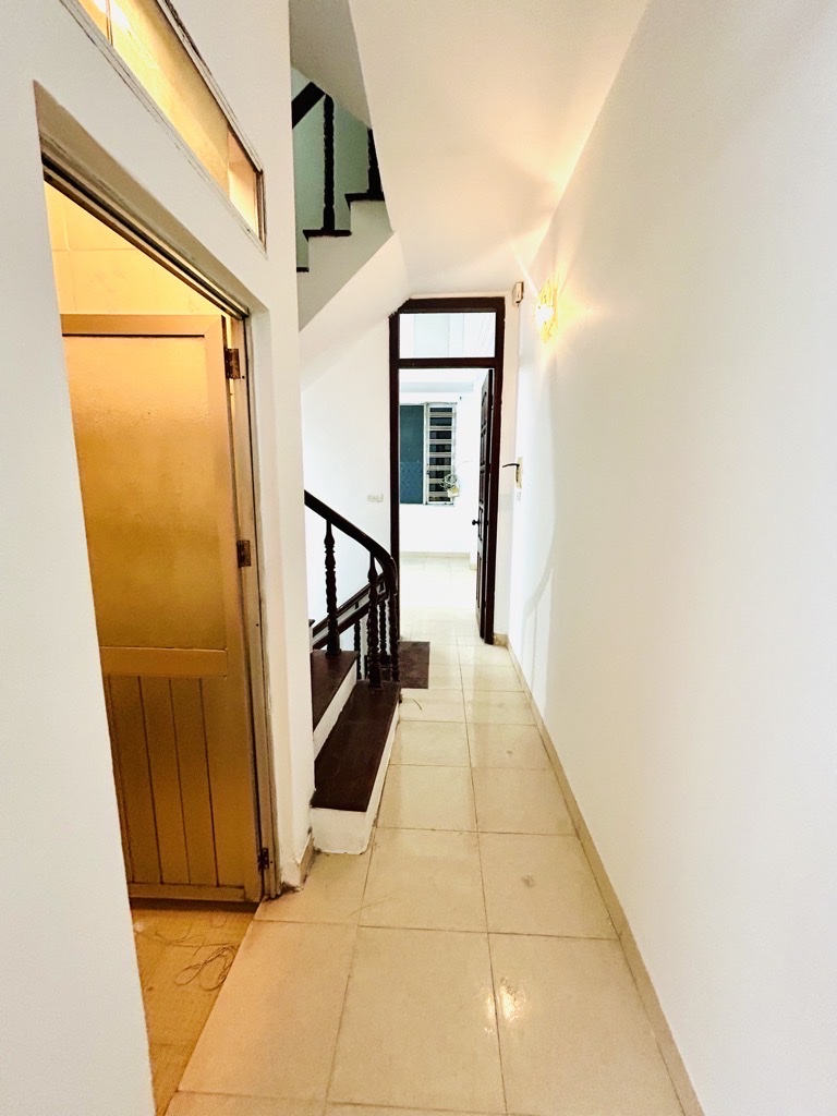 Bán nhà đất Hoàng Mai